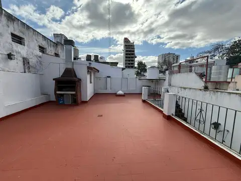 Venta| Hermosa casa 3 ambientes c/patio, garage y terraza + parrilla| Saavedra