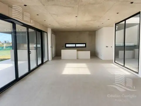 Casa 7 ambientes con 7 baños