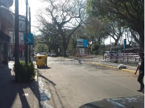 Departamento en Alquiler en Acassuso Vias  /  Santa Fe, $ 570.000