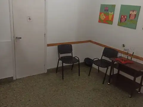 Local en Venta Via Púb.