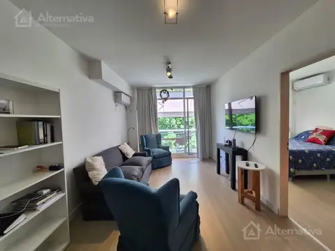 Lafinur al 3000 entre Juan Maria Gutierrez y Cabello