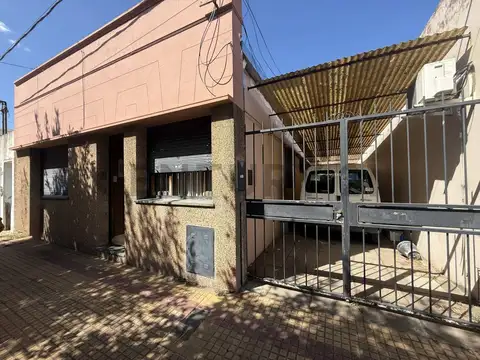 Casa en venta 118 e/ 527 y 528 Tolosa A reciclar