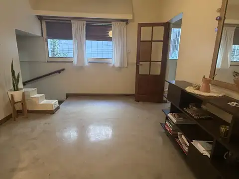 Depto Tipo Casa 4 ambientes con 2 baños