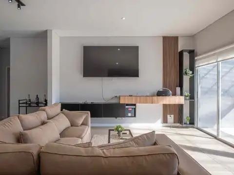 Casa 3 ambientes con 2 baños