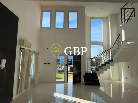 Casa en Alquiler de 4 dormitorios