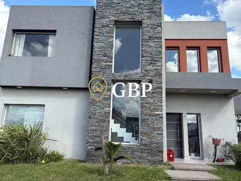 Casa en alquiler anual en Canning Barrio Cruz del Sur