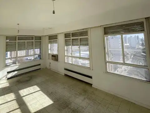 Departamento en venta - 6 Dormitorios 3 Baños - Bahía Blanca