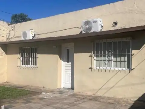Dos casas Independiente Financiacion Permuta Oportunidad Inversion Jardin Villa de Mayo Tortugu...