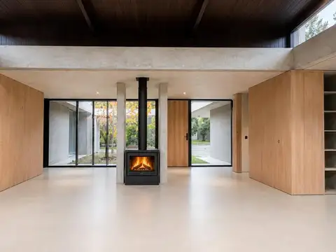 Casa 6 ambientes con 2 baños