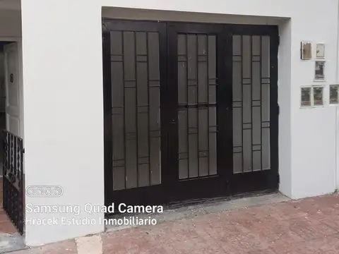 Depto Tipo Casa en Alquiler en Moron Sur, $ 600.000