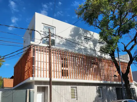 CAPITAN BERMUDEZ 1800