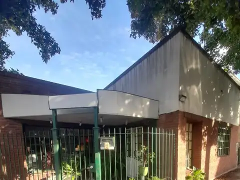 Casa en venta zona Martinez apto comercio