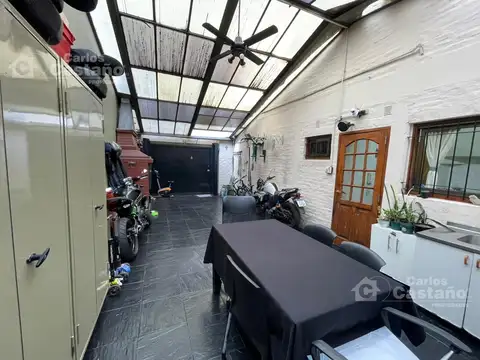Excelente Casa Tipo Dúplex Cerca de General Paz y Panamericana