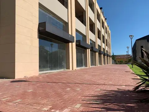 Zarate Chico, Av. Costanera Luis Rocha 1800