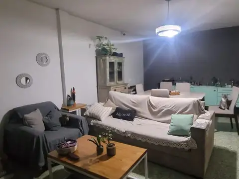 Depto Tipo Casa 2 ambientes con 1 baño