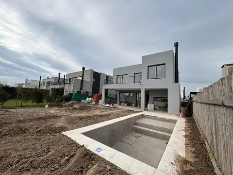 Casa en Venta al Este