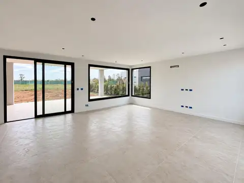 Casa en Venta en Vila Marina II, USD 360.000