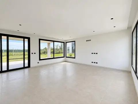 Casa Monoambiente con 3 baños