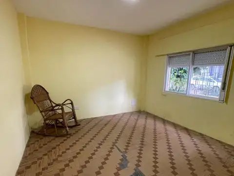 Depto Tipo Casa 4 ambientes con 1 baño