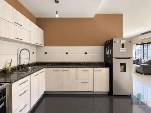 Casa 4 ambientes con 3 baños