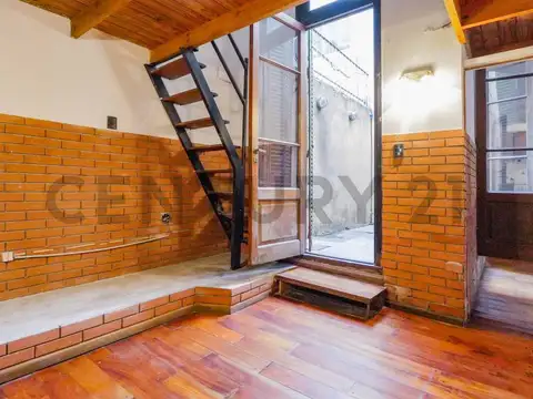 VENTA PH 4 AMB CABALLITO CON PATIO– BAJAS EXPENSAS