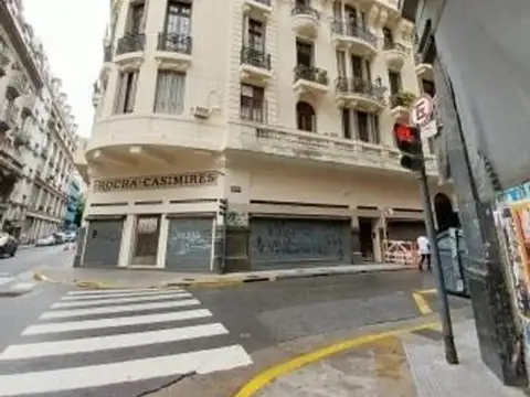 EXCELENTE SEMIPISO DE EPOCA, ESTILO ART NOVEAU patio y baule