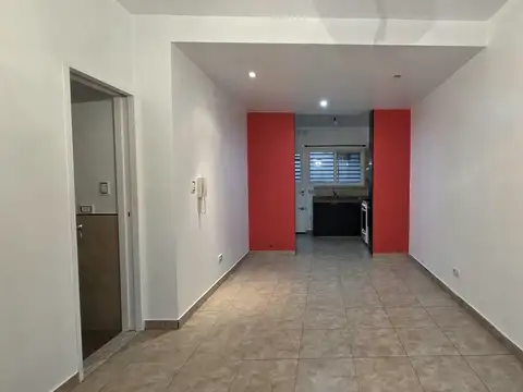 Depto Tipo Casa en Alquiler de 3 ambientes