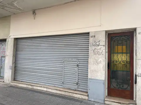 41 E/ 18 Y 19- Local al frente