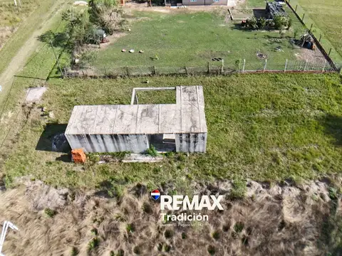 Casa 3 ambientes con 1 baño