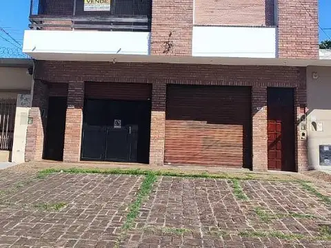 OPORTUNIDAD. Depto tipo casa en Planta Alta