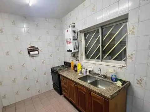 Casa en Alquiler con 5 cocheras