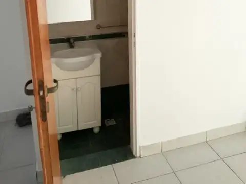 Casa en Alquiler en Villa Luzuriaga, $ 980.000