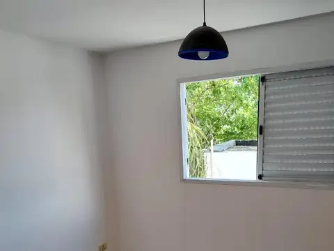 Casa en Alquiler con 1 cochera