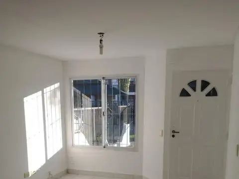 Duplex al frente en Alquiler