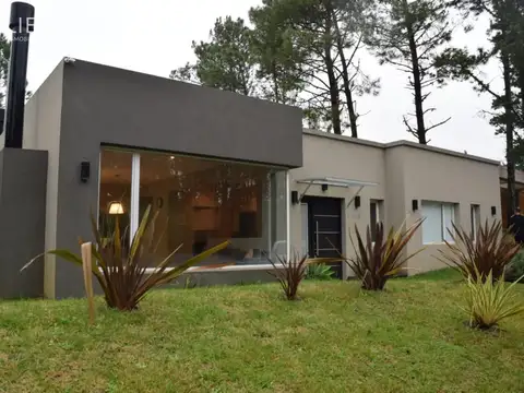 Casa  en Alq. Temporario en Costa Esmeralda, Costa Atlántica, Buenos Aires