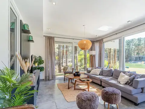 Casa en venta - 4 Dormitorios 2 Baños - Pinamar