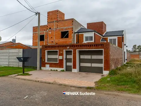 CASA EN VENTA 3 DORMITORIOS, APTA CREDITO