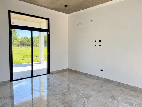 Casa 6 ambientes con 4 baños