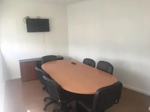 Oficina en Venta en Nuestra Señora De Lourdes, USD 152.000