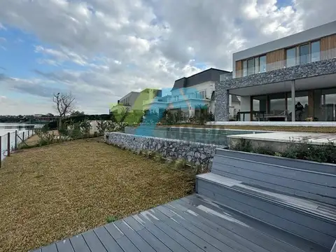 Casa en Venta de 5 dormitorios