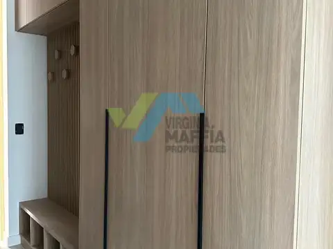 Casa 8 ambientes con 8 baños
