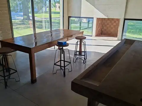Casa 4 ambientes con 4 baños