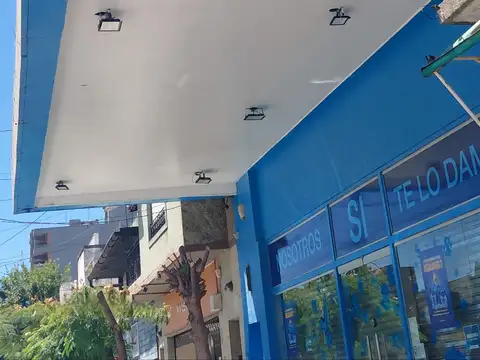 Local en Alquiler en Puerto, $ 6.000.000