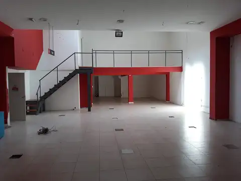 Local en Alquiler en Puerto, $ 6.000.000