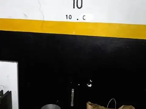 COCHERA FIJA CUBIERTA EN PLANTA BAJA EN DON BOSCO AL 3200