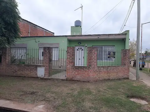 CASA EN VENTA, ROQUE PÉREZ