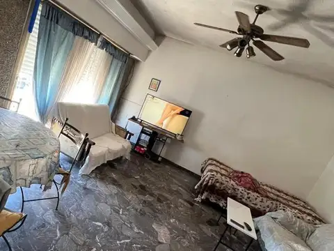 Depto Tipo Casa en Venta 56 años