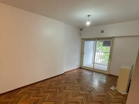 AMPLIO DEPARTAMENTO EN BARRIO MARTIN