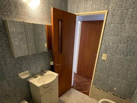 Montevideo 800, Piso 01