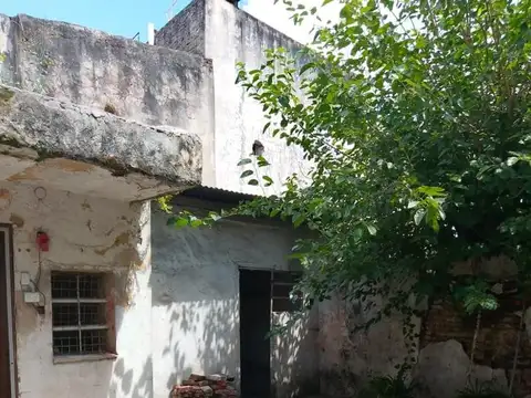 Depto Tipo Casa en Venta en Flores, USD 120.000